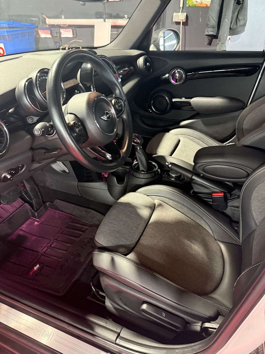 Fahrzeugabbildung MINI COOPER Mini 5-trg. Cooper