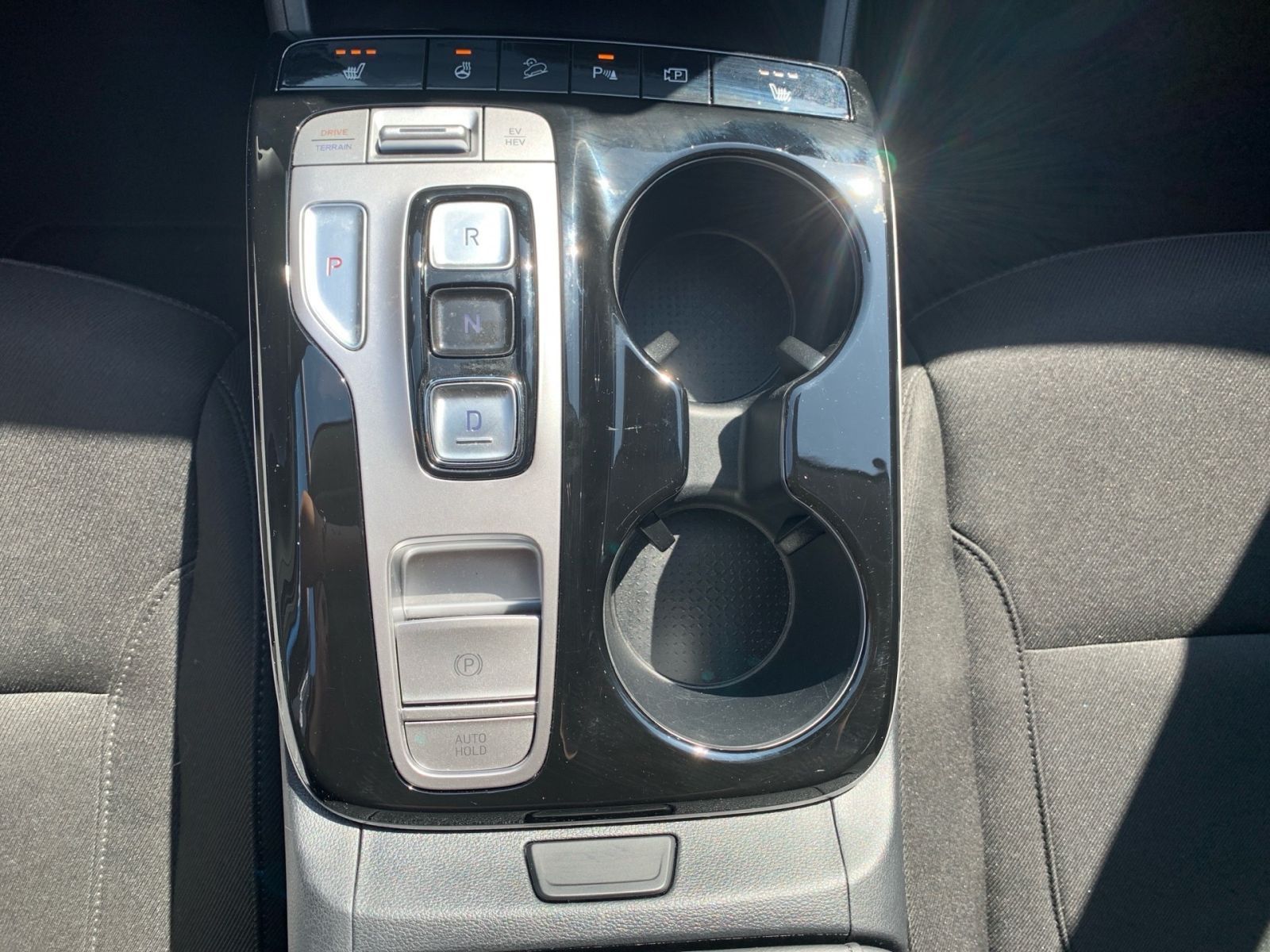 Fahrzeugabbildung Hyundai Tucson 1.6 T-GDI Trend Plug-In Hybrid 4WD 8x Ber