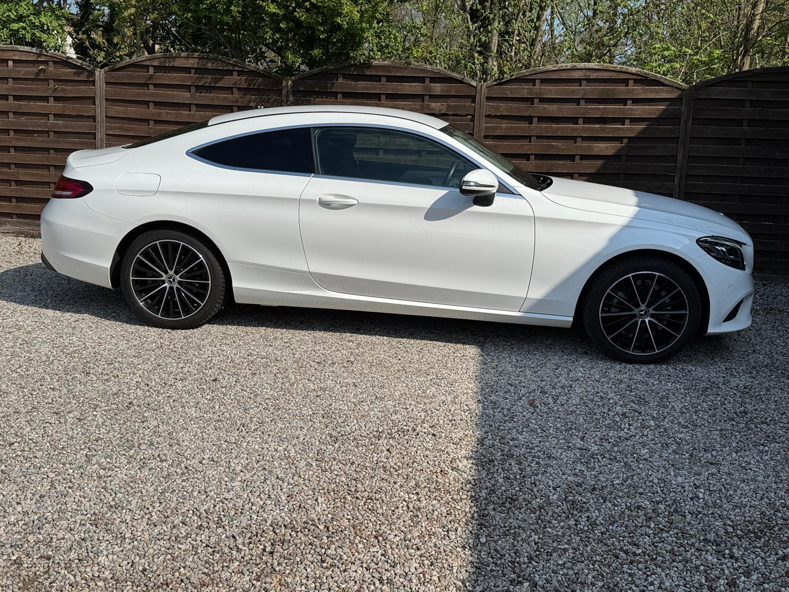 Mercedes-Benz C 180 Coupé 9G LED Navi Kamera 18" Ambientelicht