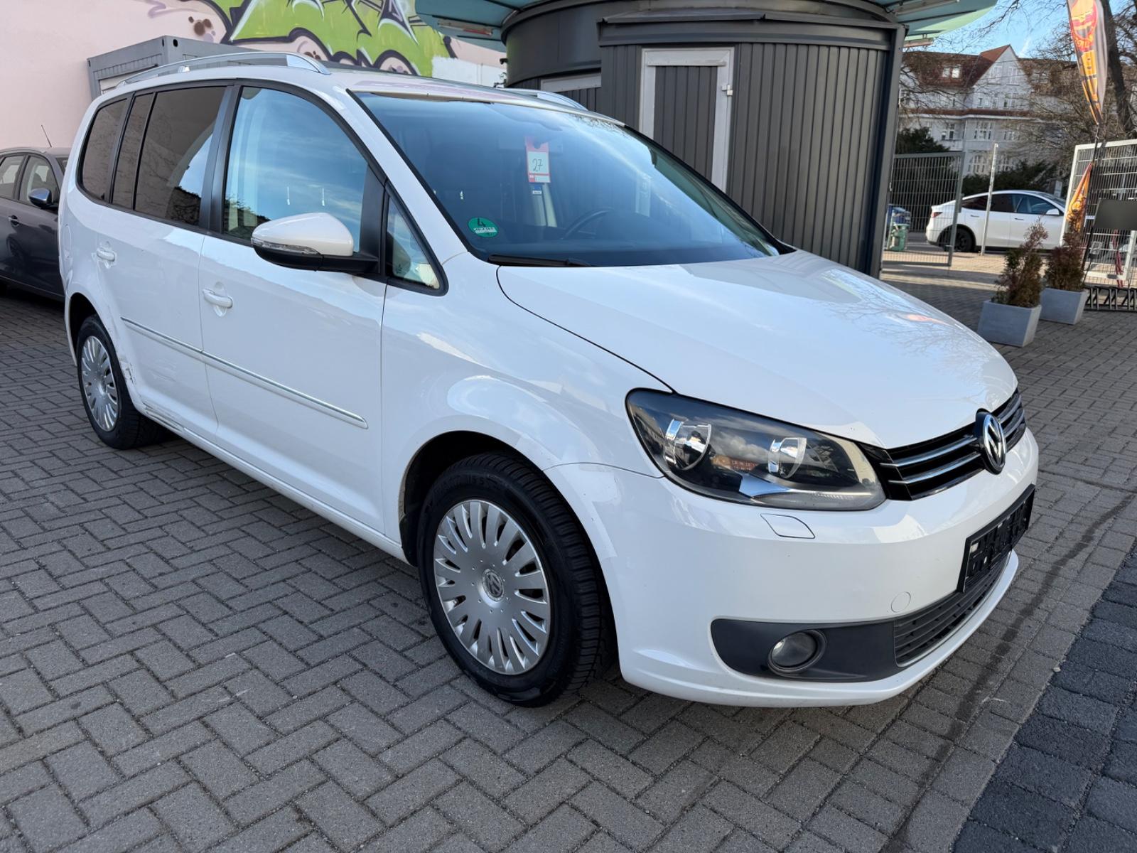 Volkswagen Touran 2.0 TDI *Highline/DSG/Euro5/Navi/140PS*