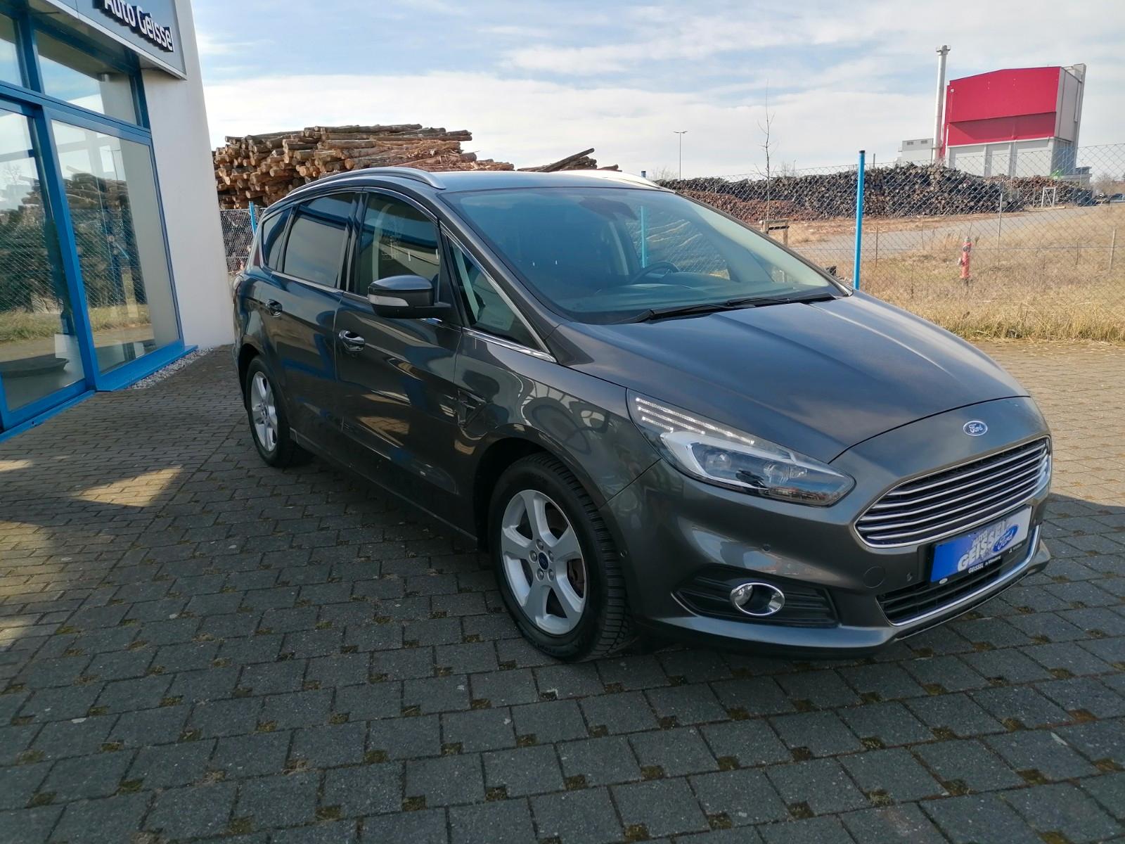 Ford S-MAX Titanium,LED.Navi.KeyFree.SHZ.FSH.Kamera