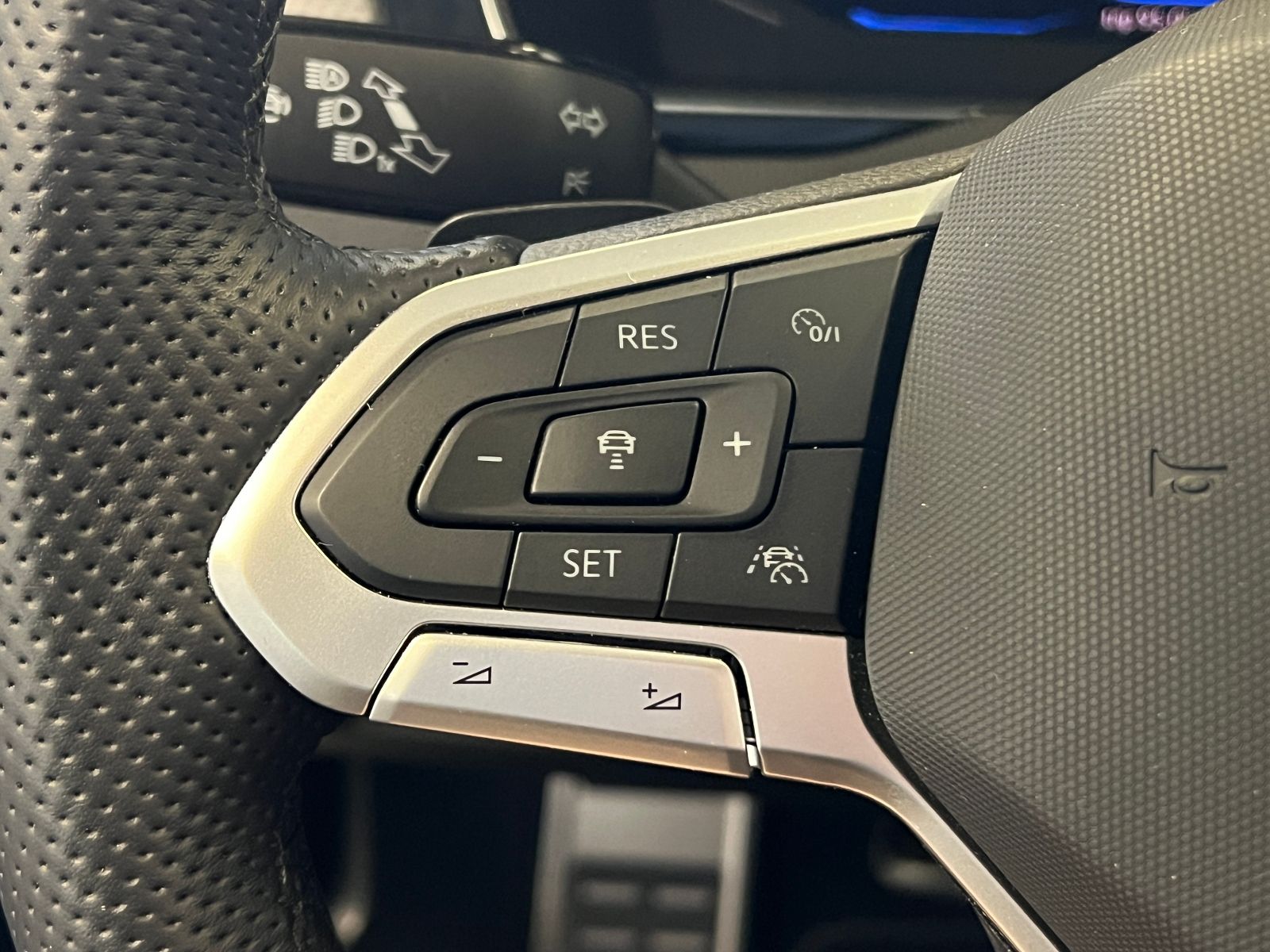 Fahrzeugabbildung Volkswagen Passat Alltrack Variant 2.0 TDI DSG 4MOTION *AHK