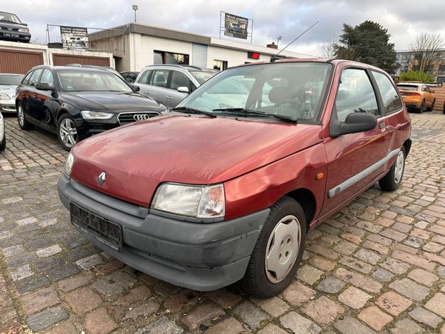 Renault Clio*Servo