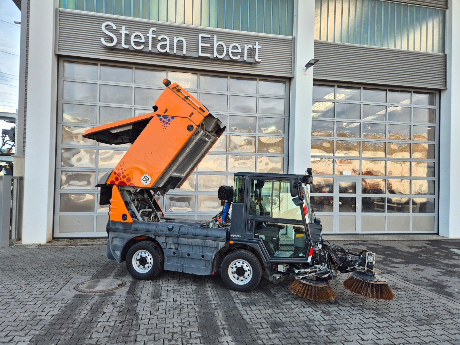 Fahrzeugabbildung Schmidt Swingo Compact 200+ Winterdienst Klima