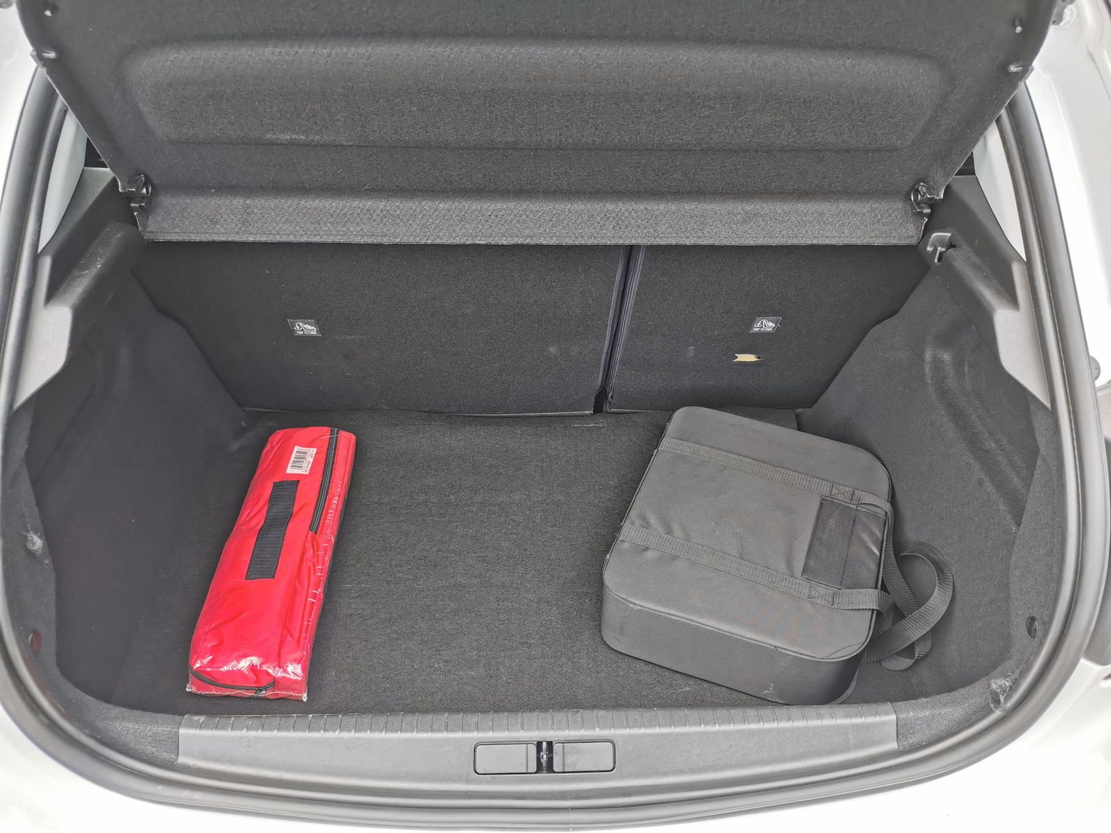 Fahrzeugabbildung Opel Corsa F -e Edition*PDC hin.+Cam*Carplay*Allwe.*