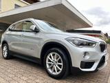 BMW X1 xDrive 20 i Aut. Navi LED Klima Pdc Tüv NEU - silberne BMW X1