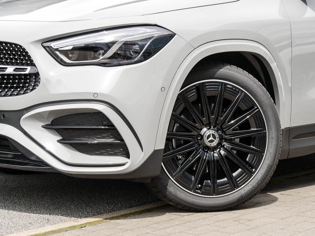 Mercedes-Benz GLA 220 4MATIC |AMG|NIGHT|NAVI|MBeam|PANO|AHK