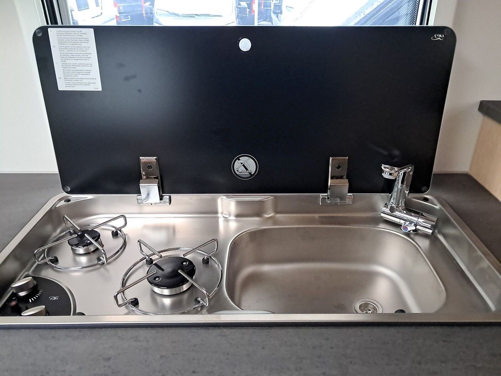 Fahrzeugabbildung Sunlight Adventure V 66 Automatik, Dörr Edition, TV