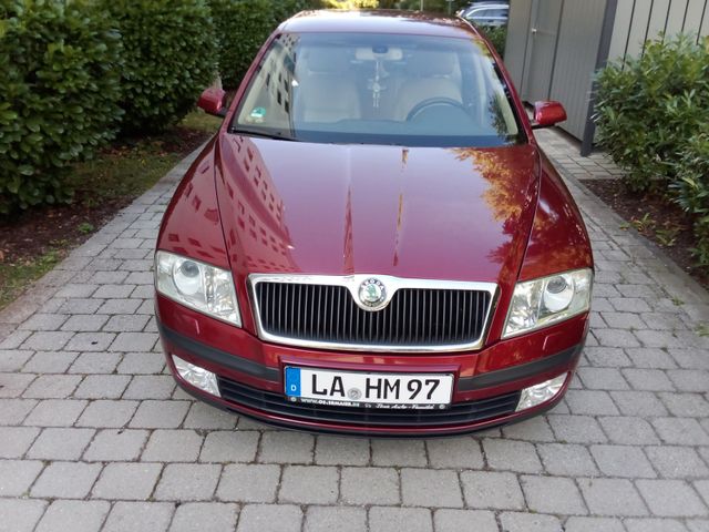 Skoda Octavia 1.6 FSI tiptronic Ambiente Ambiente