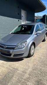 Opel Astra - Opel Astra aus 2005 mit Diesel-Antrieb