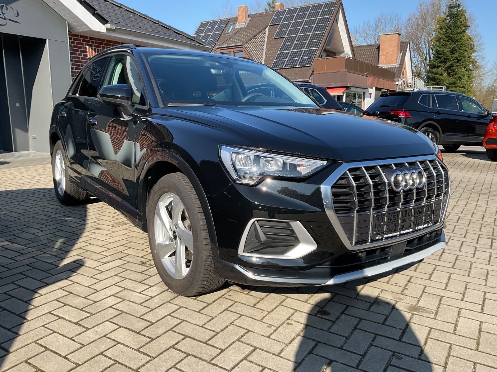 Fahrzeugabbildung Audi Q3 35 TFSI S tronic,Panorama,LED,Carplay,Navi