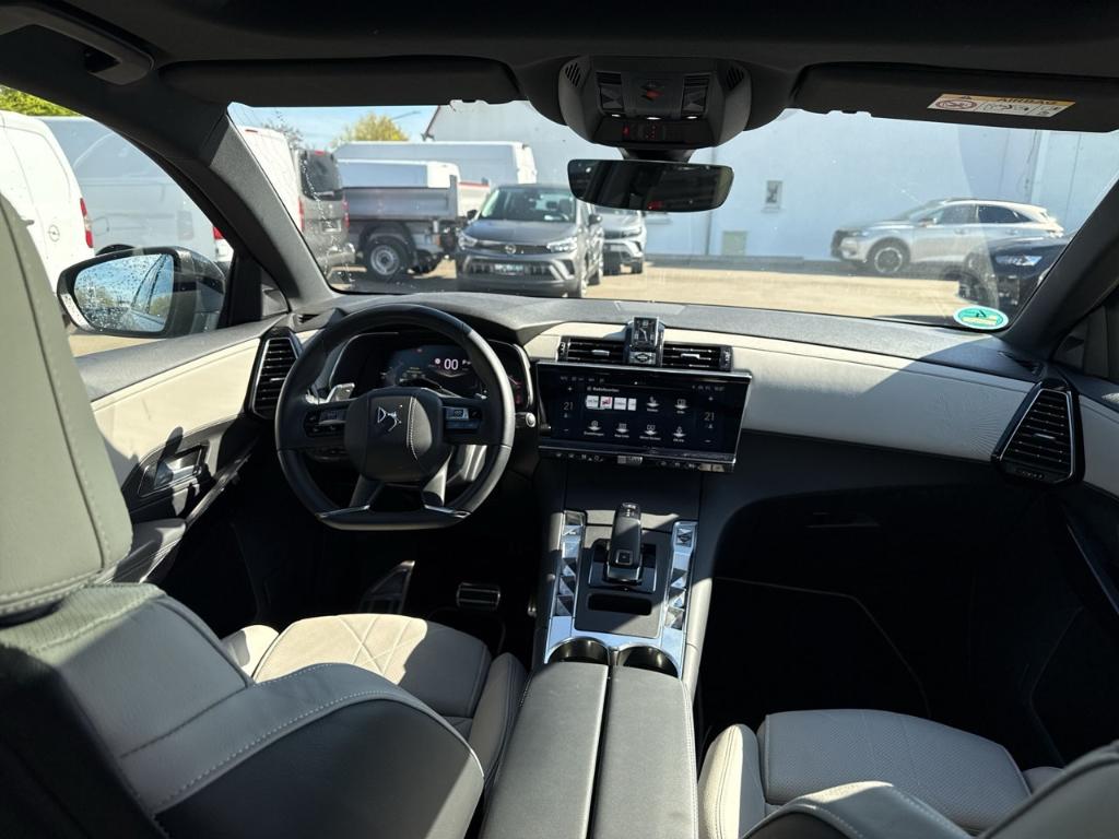 DS Automobiles DS7 DS Esprit de Voyage Panorama Digitales Cockp