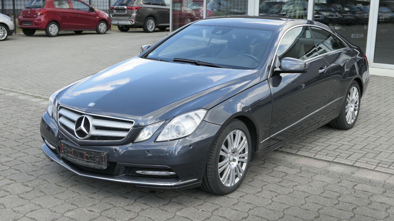 Mercedes E 220 - 1