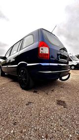 Opel Zafira 2.2 DTI 16V Elegance Elegance - Opel Zafira Elegance mit Diesel-Antrieb