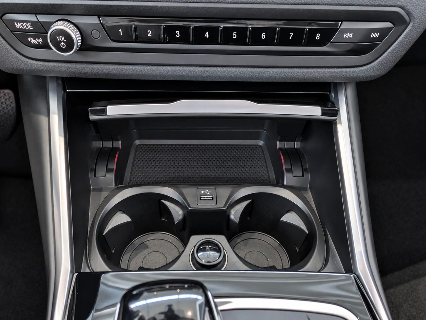 BMW 330d xDrive SAG LUXURY LEDER VIRTUAL  PANO LED
