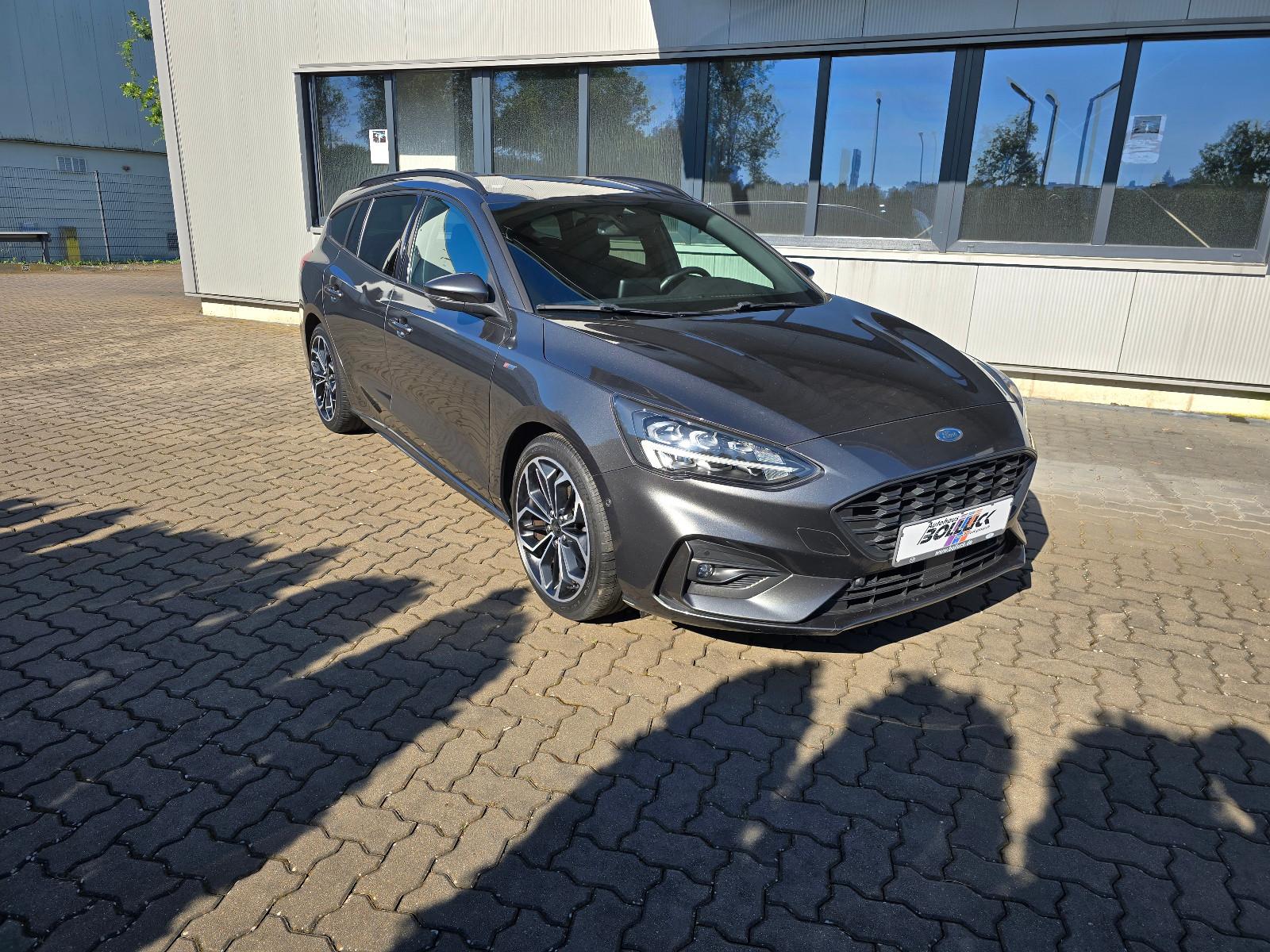 Ford Focus Turnier ST-Line, Kamera, Navi