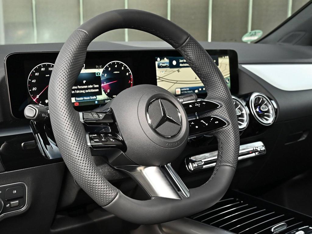 Mercedes-Benz GLA AMG Line Night LED Navi 360°, миниатюра 22