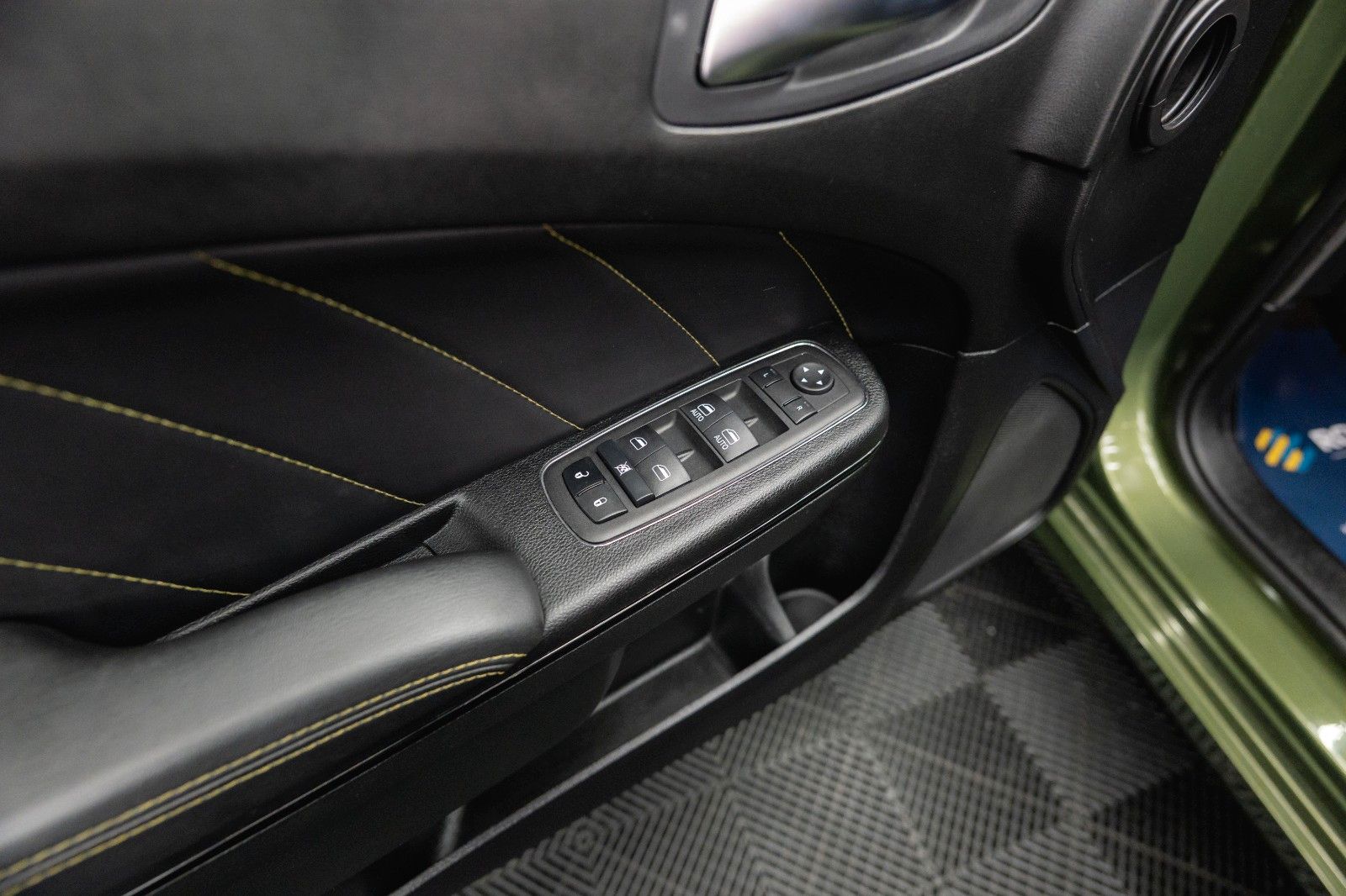 Fahrzeugabbildung Dodge Charger 6.4 V8 SRT 392 SCATPACK SWINGER WIDEBODY