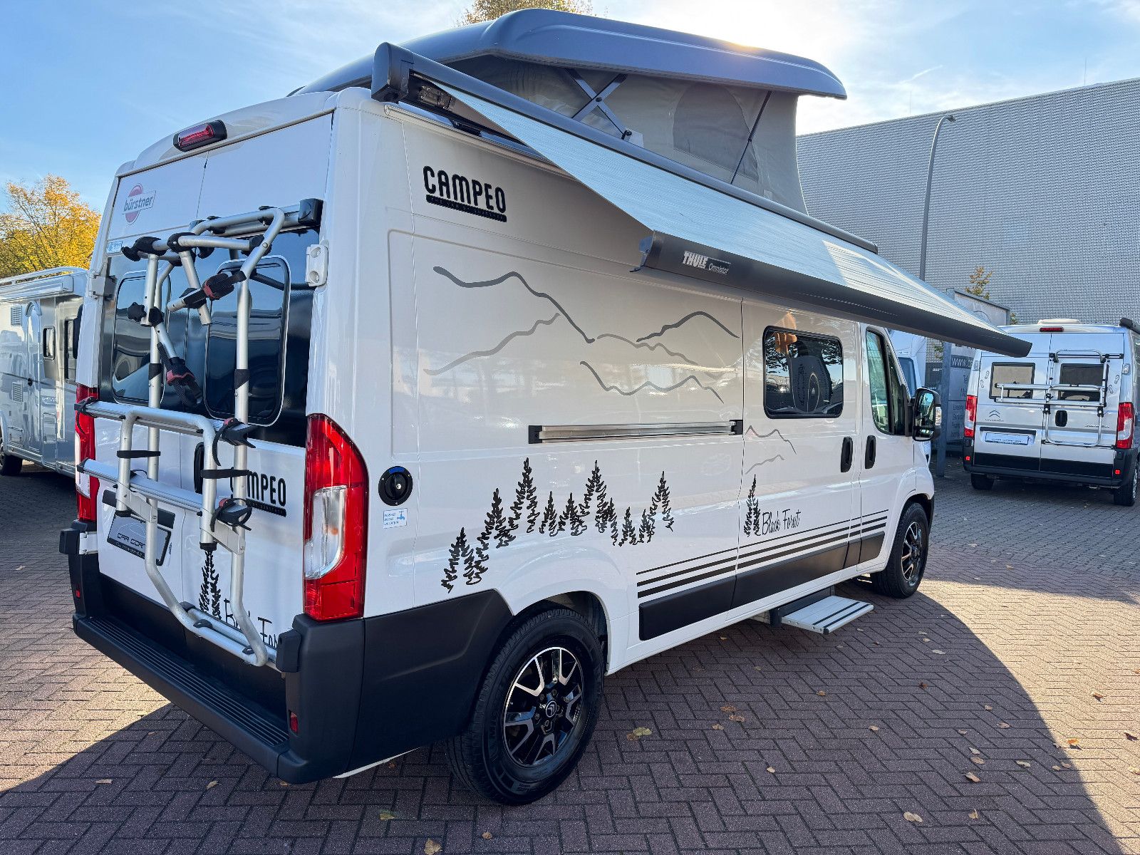 Fahrzeugabbildung Bürstner Campeo Black Forest C 600 AUFSTELLDACH SHZ NAVI+