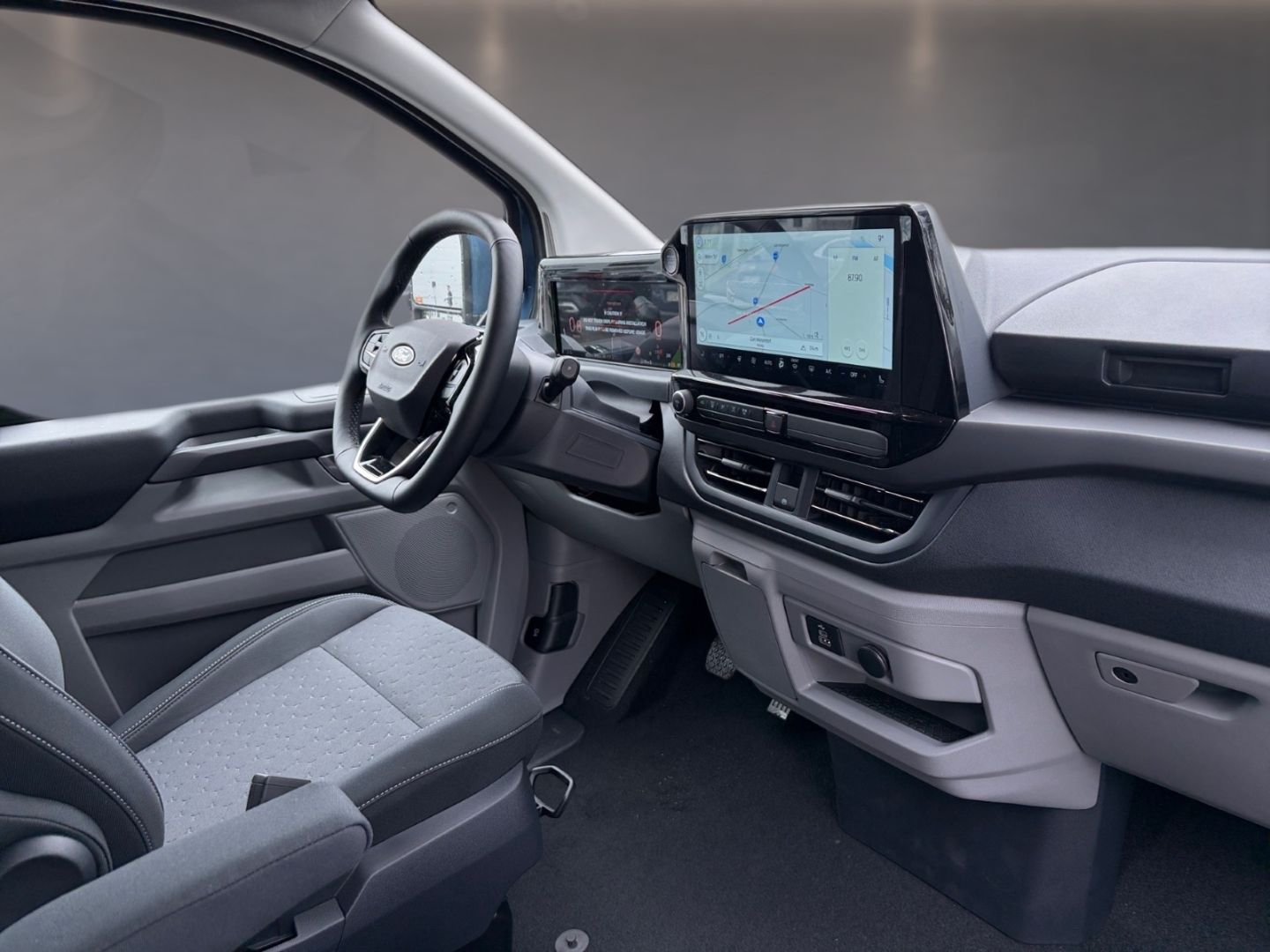 Fahrzeugabbildung Ford Tourneo Custom Bus (TTU) 320 L2 Titanium