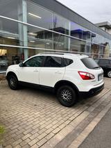 Nissan Qashqai 2.0 Tekna  - Nissan Qashqai: Limousine