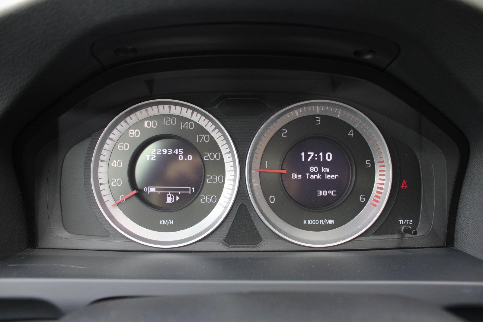 Volvo V60 2011 — photo 8