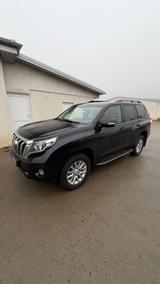 Toyota Land Cruiser 2.8 D-4D Automatik - - Toyota Land Cruiser mit Panoramadach