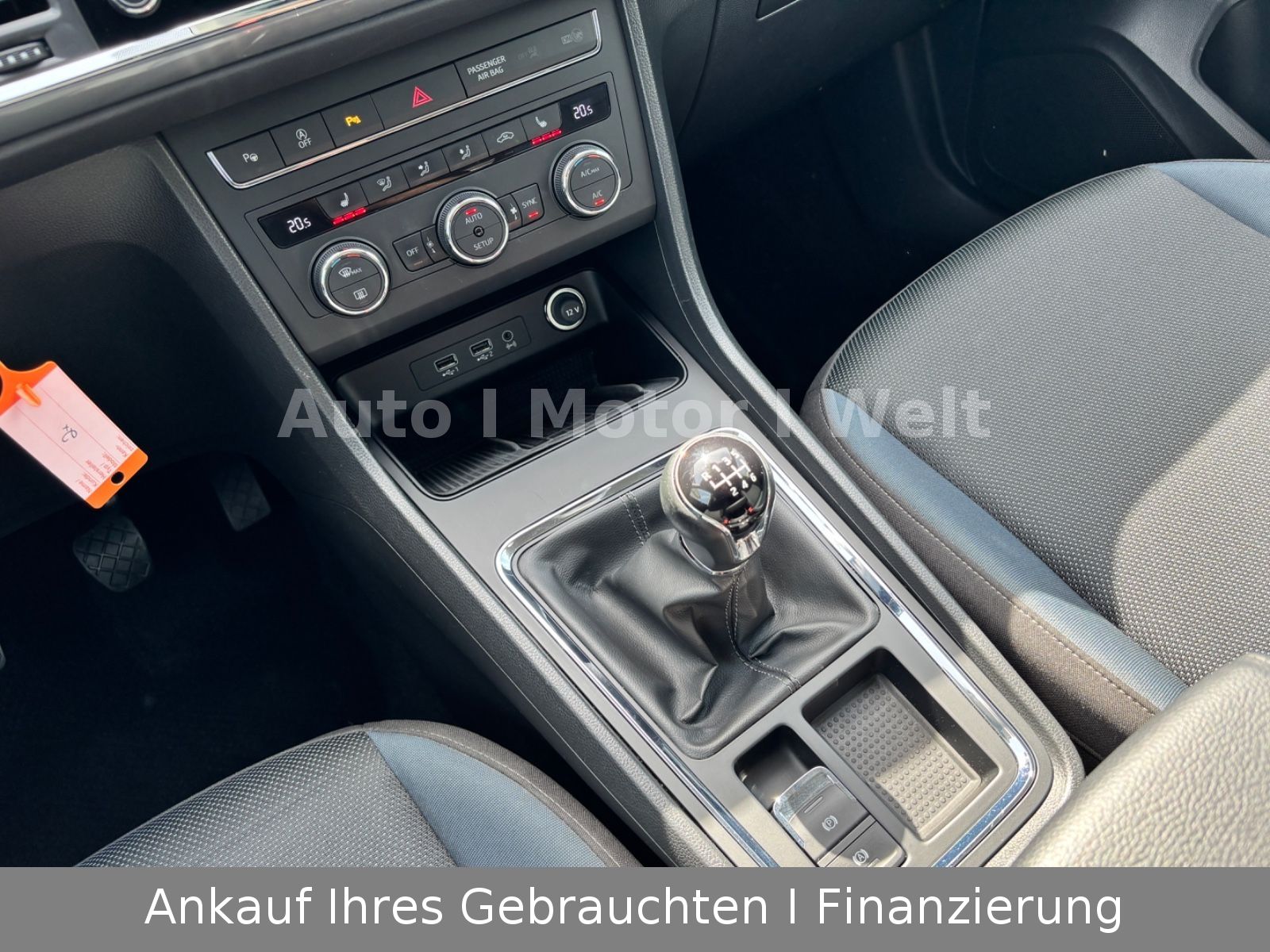 Fahrzeugabbildung SEAT Ateca Style 1.Hand ACC/ALU/SHZ/NAV/APPLECARPLAY