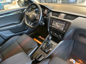 Skoda Octavia *LED*NAVI*2-ZONEN*CAM*CARPLAY*