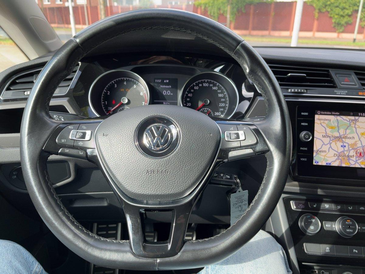 Volkswagen Touran JOIN 1.5 TSI AHK+ACC+LED+NAVI+APP+RFK+SHZ