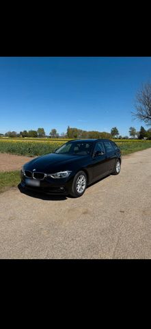 BMW  318i Touring F31