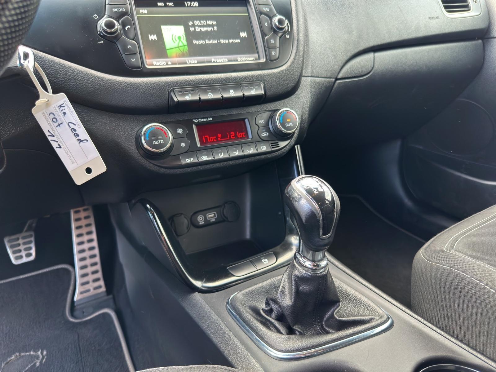 Kia Ceed 1.0 T-GDI GT-Line*Kamera*Navi*Elektr.Sitze*