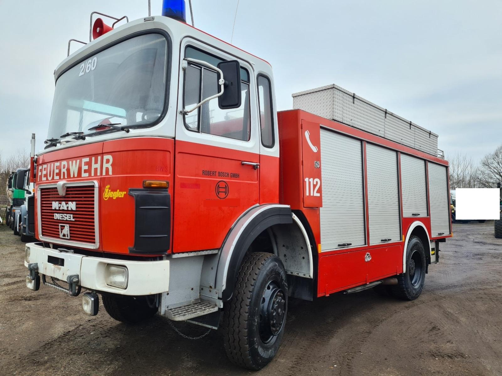 MAN 19.240/4x4/FEUERWEHR/SEILWINDE/STROMAGGREGAT/TOP