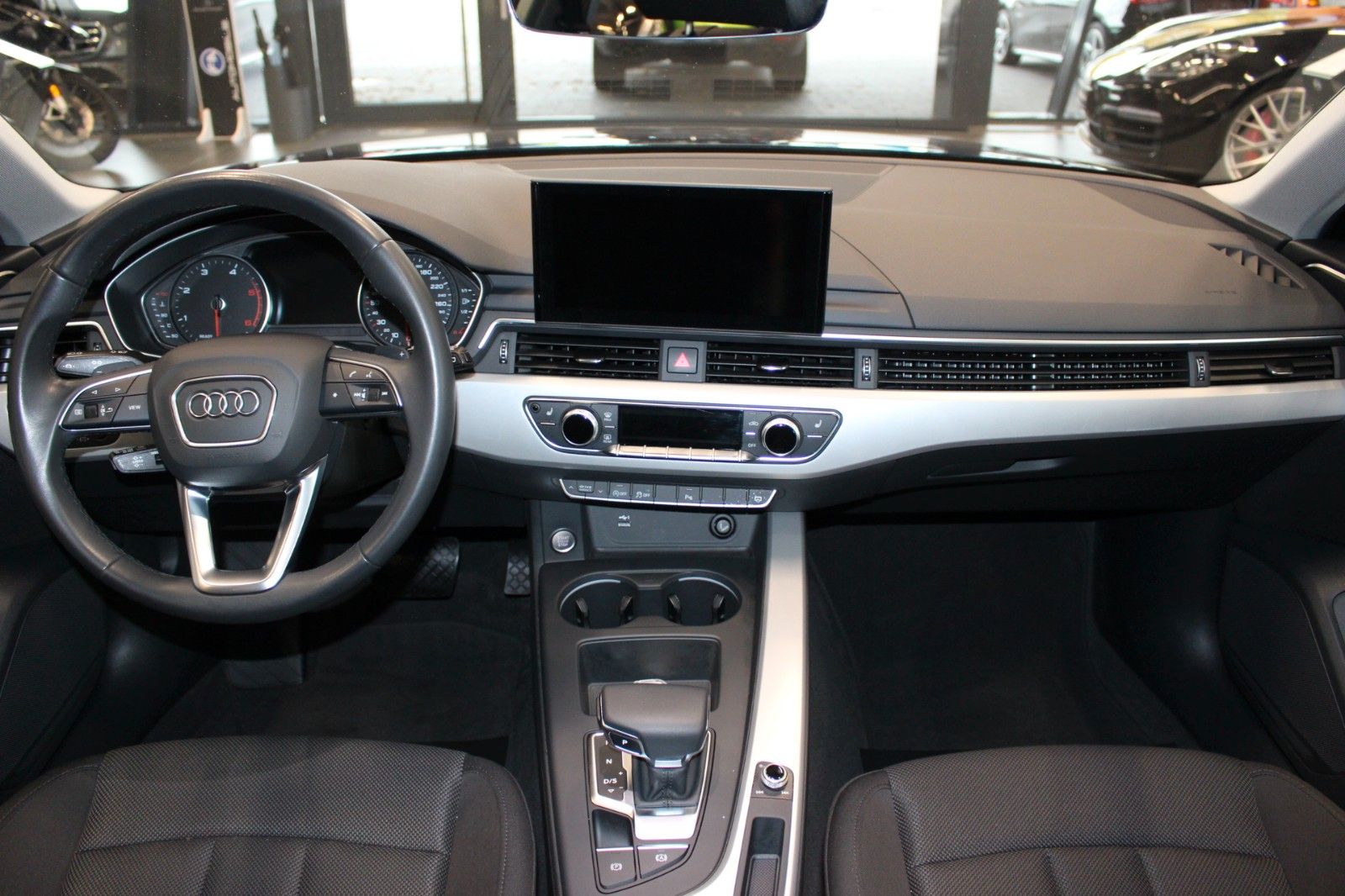 Fahrzeugabbildung Audi A4 40 TDI S tronic  Avant*Kamera*Navi*Ambiente.