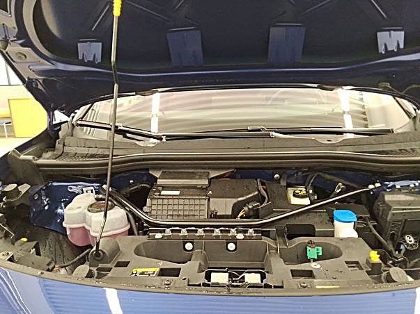 ID.4 Pure 125kW AHK Wärmep. IQ-LIGHT Anschlussga