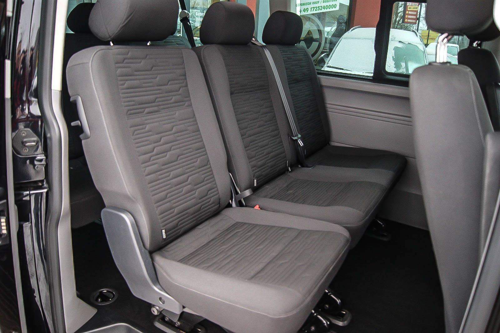 Fahrzeugabbildung Volkswagen T6.1 Caravelle/Multivan lang 2.0TDI DSG NAVI LED