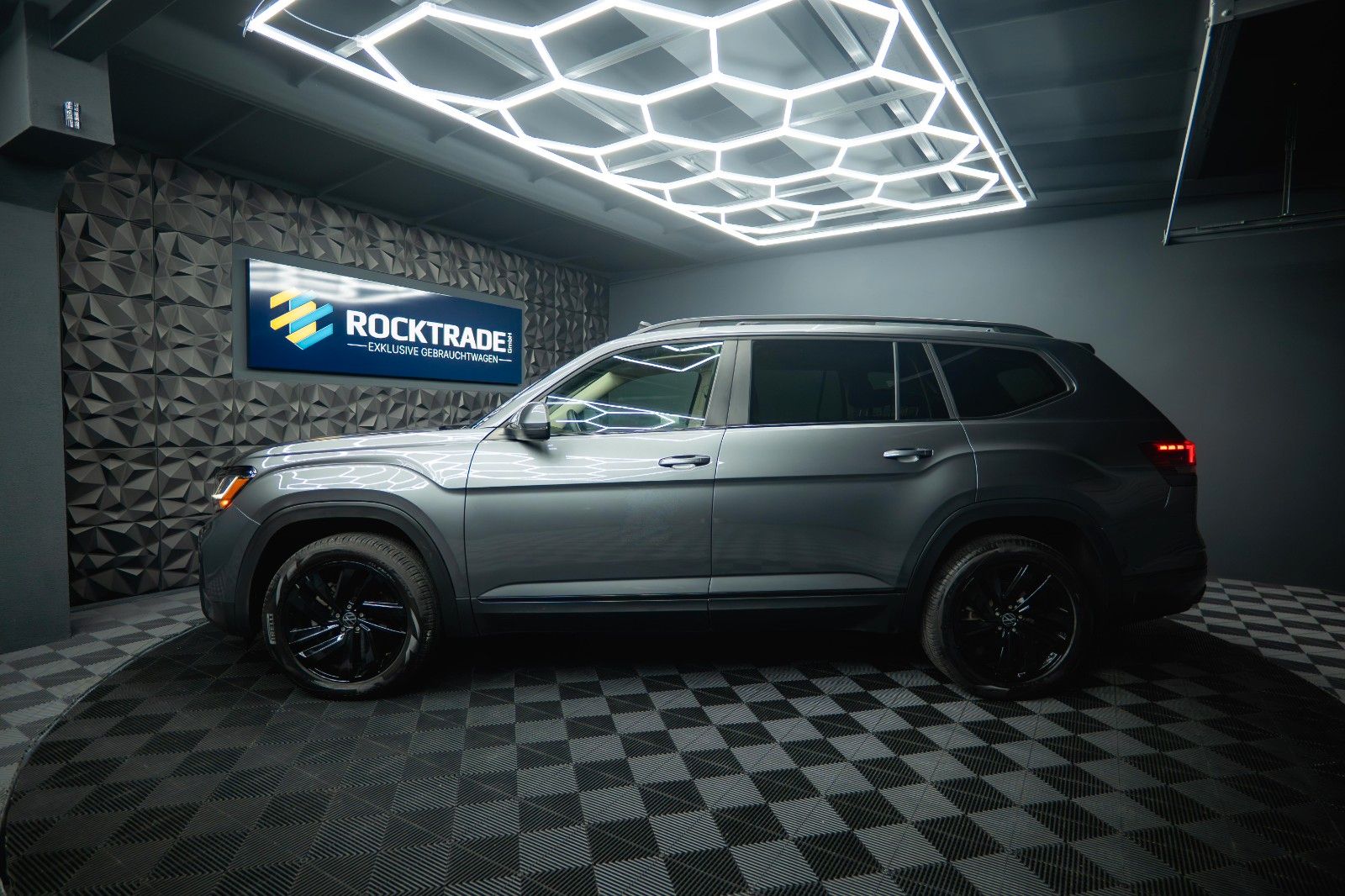 Fahrzeugabbildung Volkswagen ATLAS 3.6 4x4 SEL PREMIUM Black Line *7 Sitze*