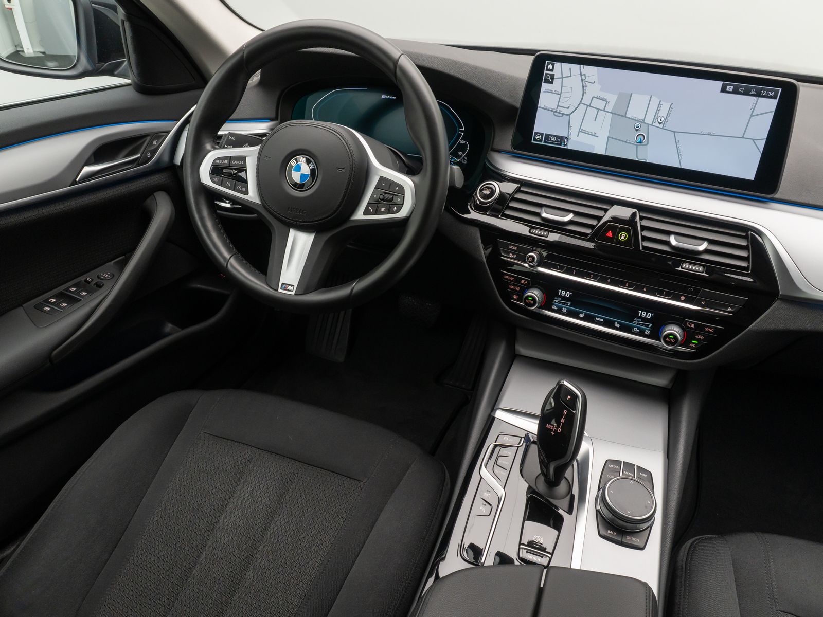 Fahrzeugabbildung BMW 530e Alarm DAB HiFi Komfort Kamera DriveAs Sport