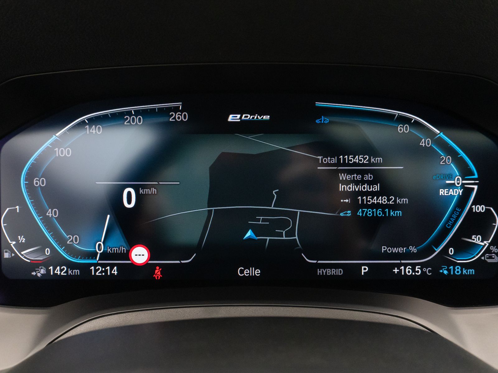 Fahrzeugabbildung BMW 330e xD Sport Line Panorama Laser Kamera HUD DAB