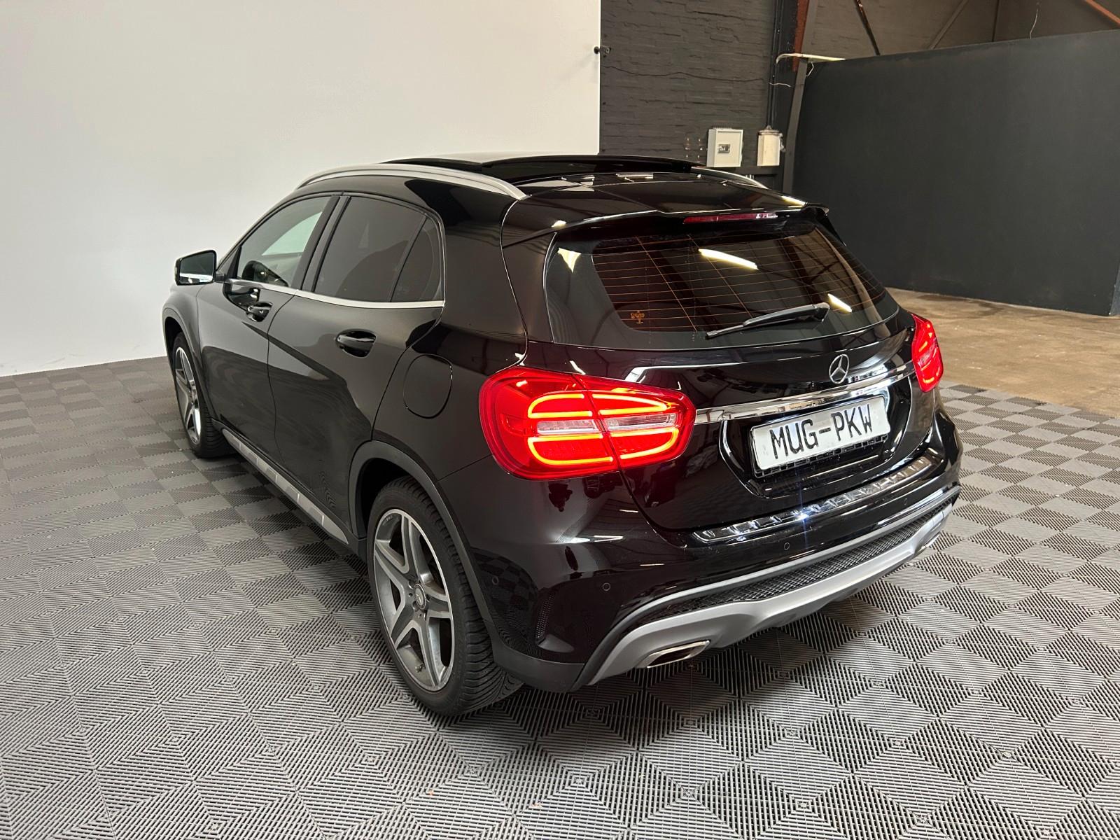 Mercedes-Benz GLA 180 AMG*Pano-Navi-Temp.-Kamera*