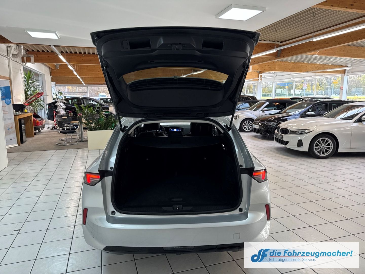 Fahrzeugabbildung Opel Astra L Sports Tourer Elegance 1.5 D EU6e Navi L