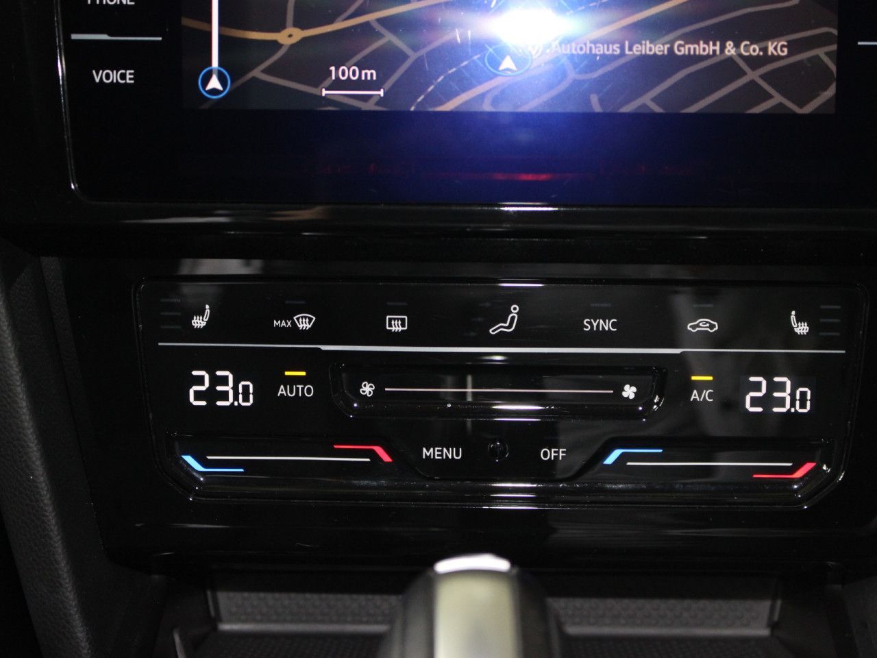 Fahrzeugabbildung Volkswagen Passat Variant 2.0 TDI SCR Business LED/CAM/ACC