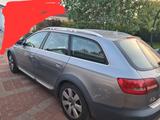 Audi A6 Allroad 2.7TDI (DPF) quattro tiptronic - - Audi A6 Allroad aus 2010