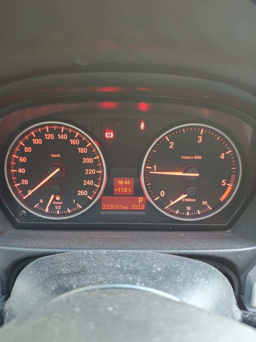 BMW 320 2011 — двигун 1.995 cm³, 184 HP (135kW)