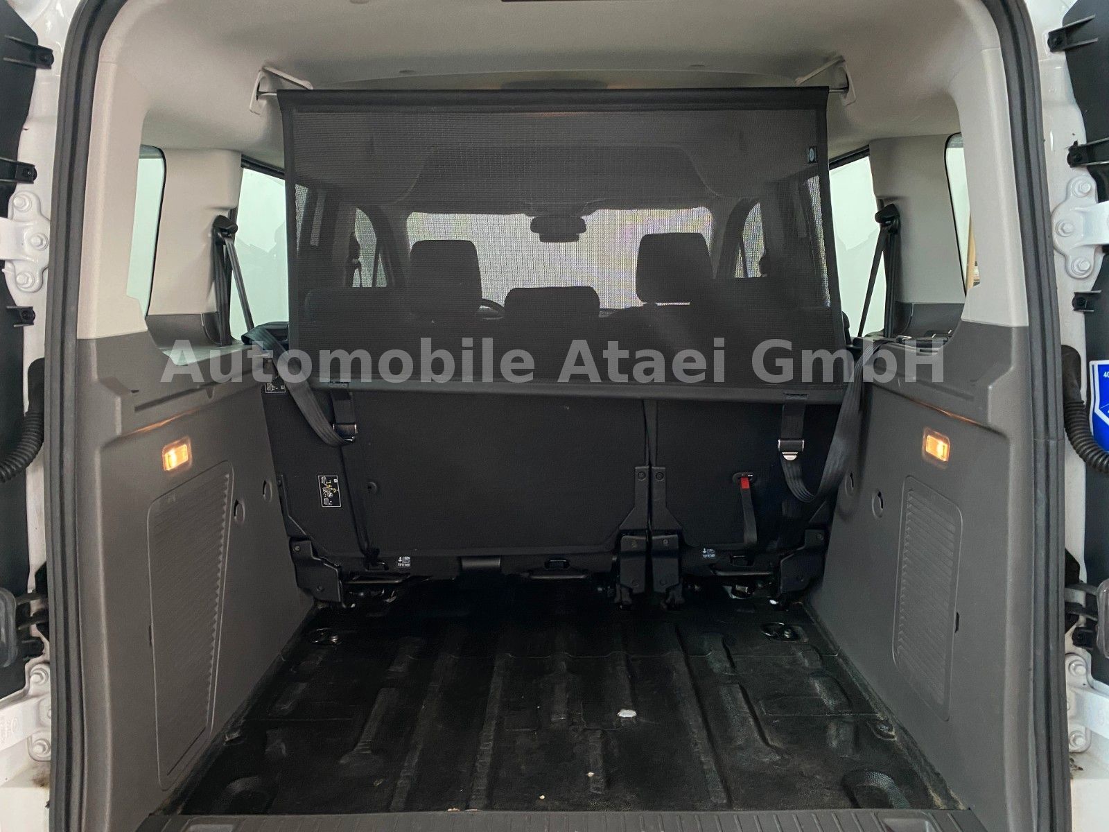 Fahrzeugabbildung Ford Transit Connect Kombi TEMPOMAT+KLIMA+1.HAND 4583