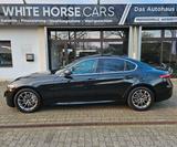 Alfa Romeo Giulia Super PANO LEDER NAVI VOLL SHEFT TOP GEPF - gebrauchte Alfa Romeo Giulia aus dem Jahr 2017