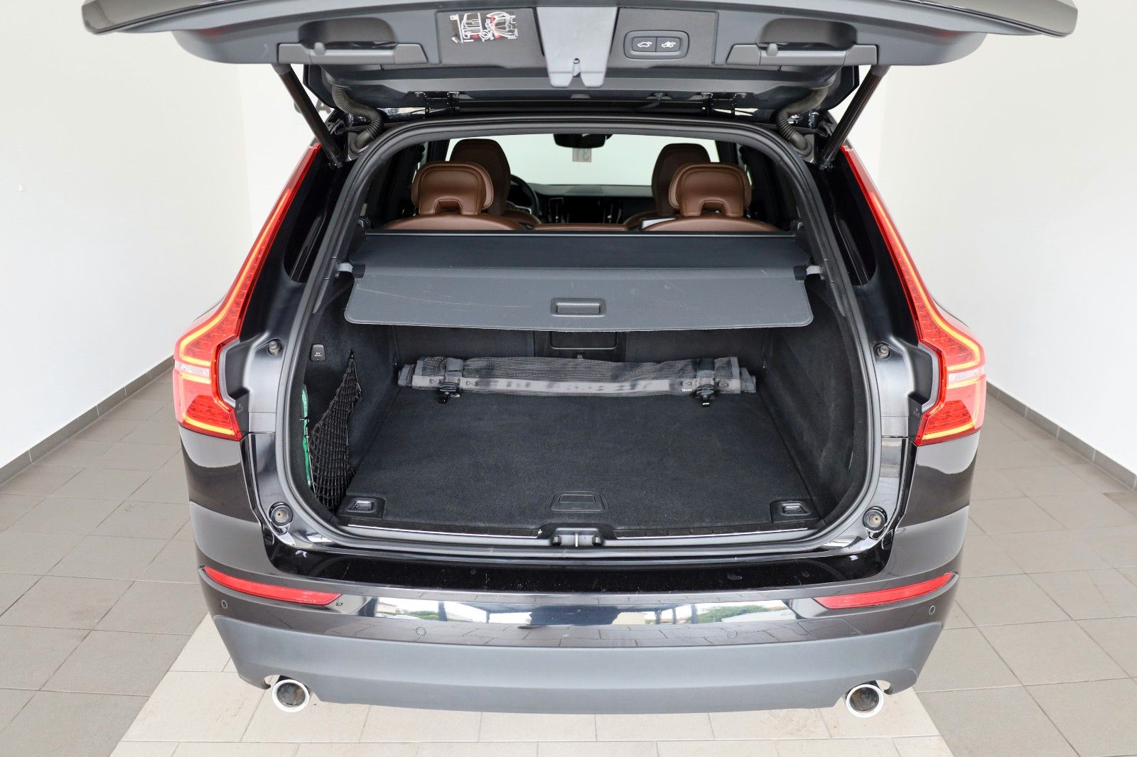 Fahrzeugabbildung Volvo XC 60 Momentum Pro Geartr.Leder,Navi,SH, Kamera
