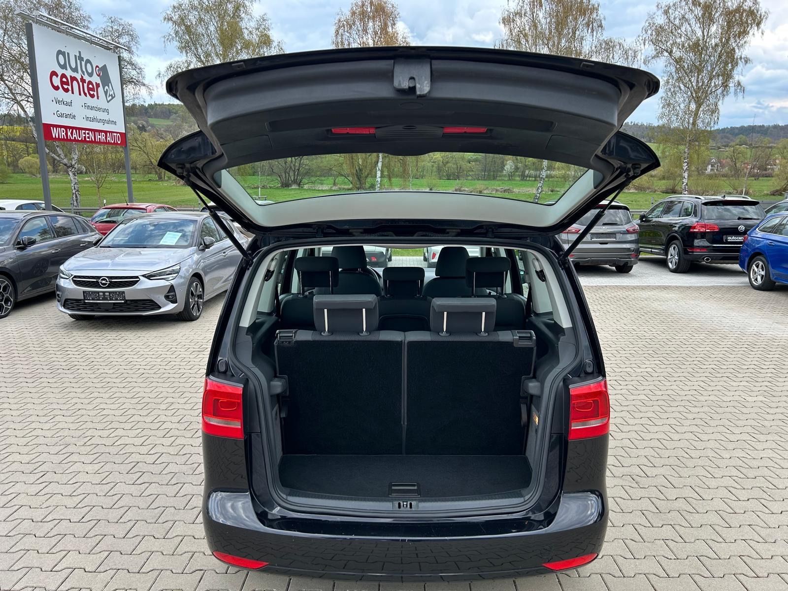 Fahrzeugabbildung Volkswagen Touran 1.6 TDI°7 Sitzer°Shz°Klimaauto.°2.Hand°