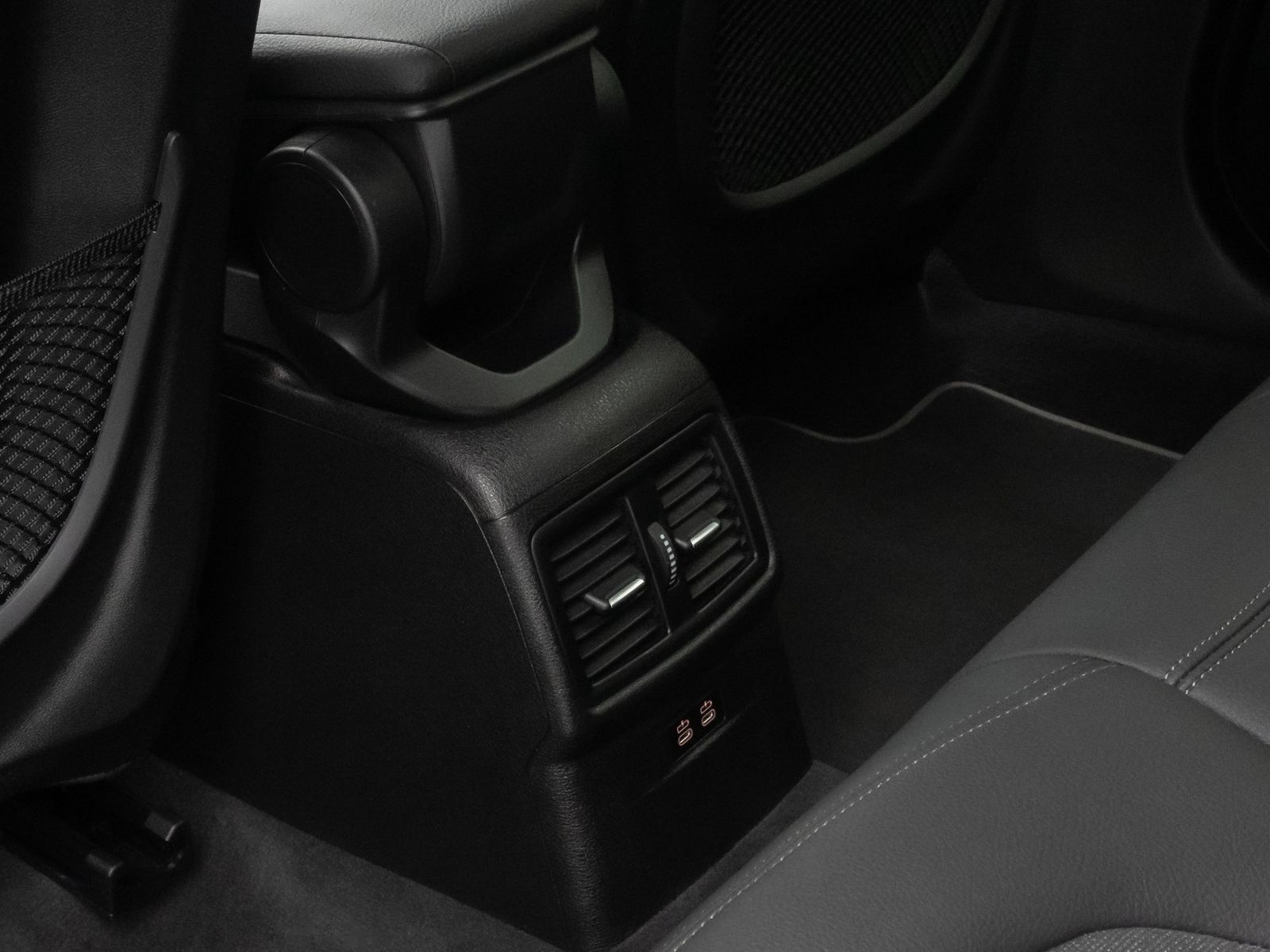 Fahrzeugabbildung BMW X1 xD25e Sport Line HUD DAB Kamera Alarm 18Zoll