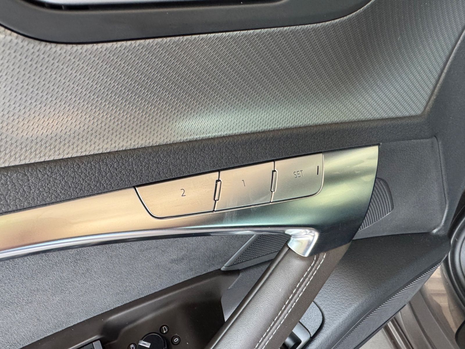 Fahrzeugabbildung Audi A6 50 TFSI e quattro design/LEDER/AHK/CARPLAY/1H